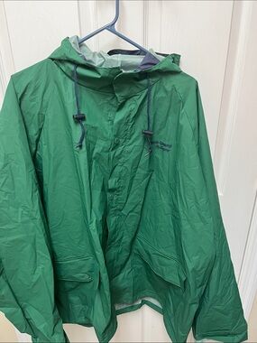 Storm-Champ Men’s Green Hooded Raincoat